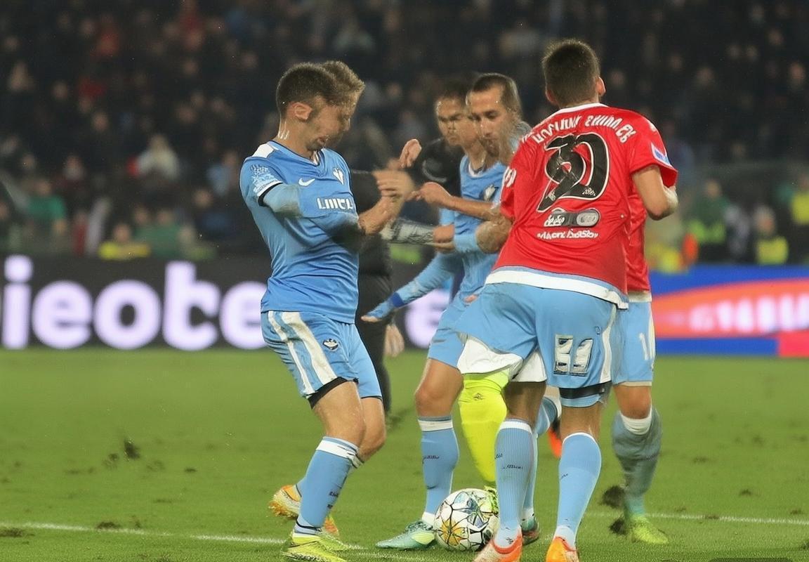 AC米兰VS拉齐奥：圣西罗激战，米兰德比后迎意甲联赛关键考验